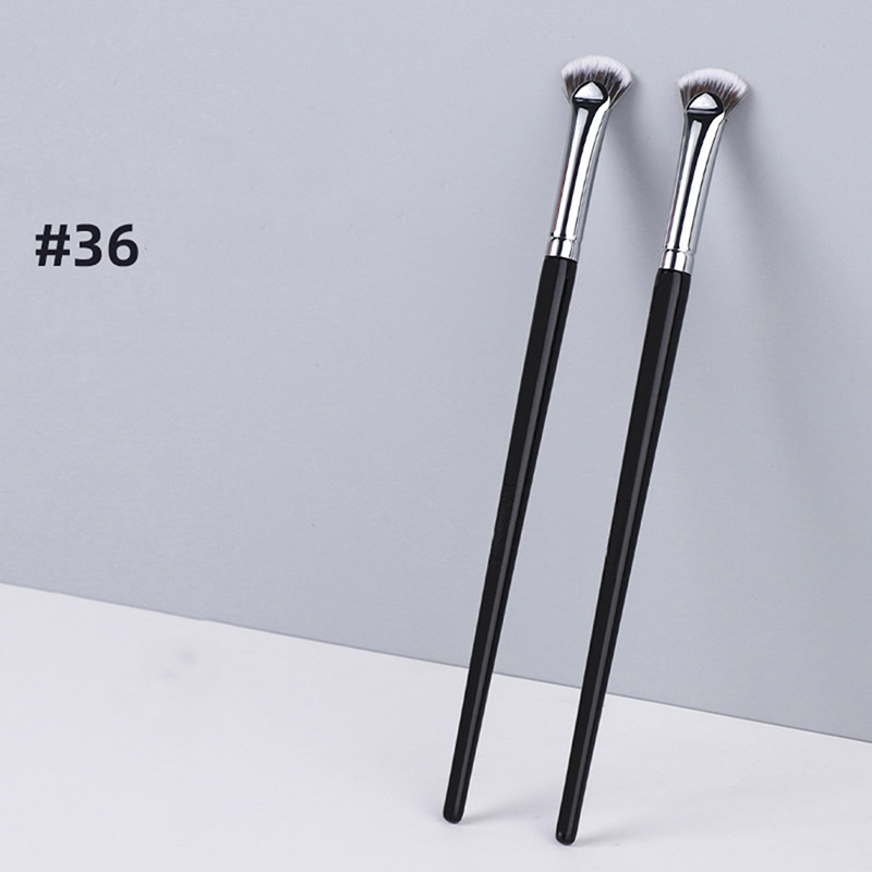 ~1PC Fan-shaped Eyelash Brush  - Beauty No Makeup recension och pris